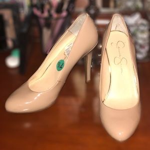 Jessica Simpson heels 👠